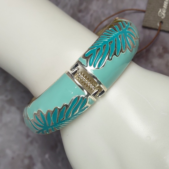 Tommy Bahama Enamel Bracelet - Picture 4 of 9